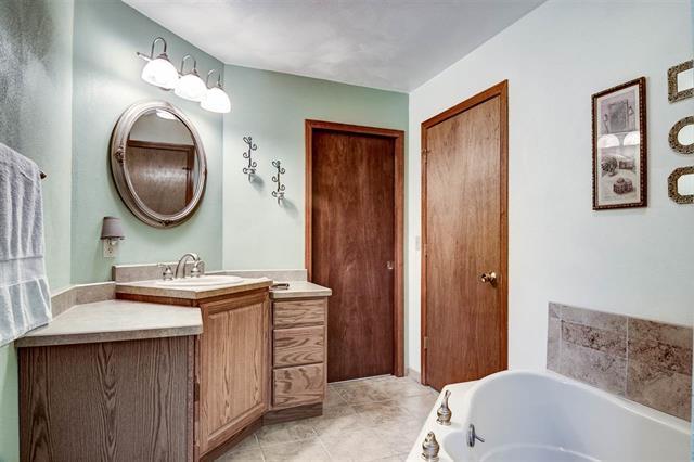 7594 Blanche Pl, Roscoe, IL 61073 photo 17