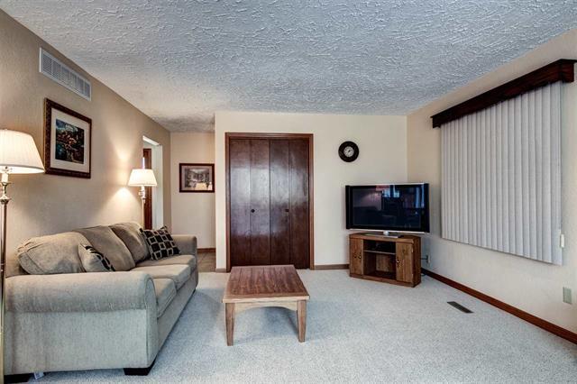 7594 Blanche Pl, Roscoe, IL 61073 photo 10