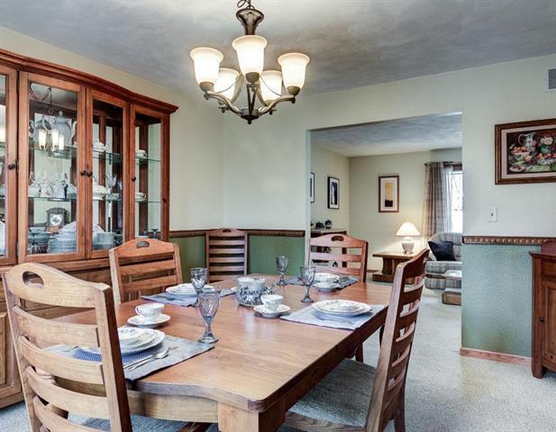 7594 Blanche Pl, Roscoe, IL 61073 photo 4