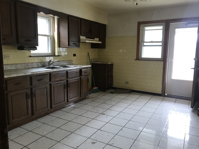 7145 S Springfield Ave, Chicago, IL 60629 photo 3