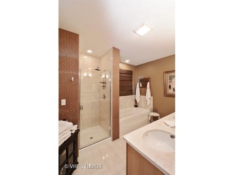 404 E 46th St #3, Chicago, IL 60653 photo 11