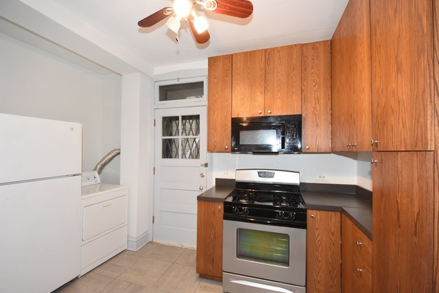 823 E 53rd St #2, Chicago, IL 60615 photo 6
