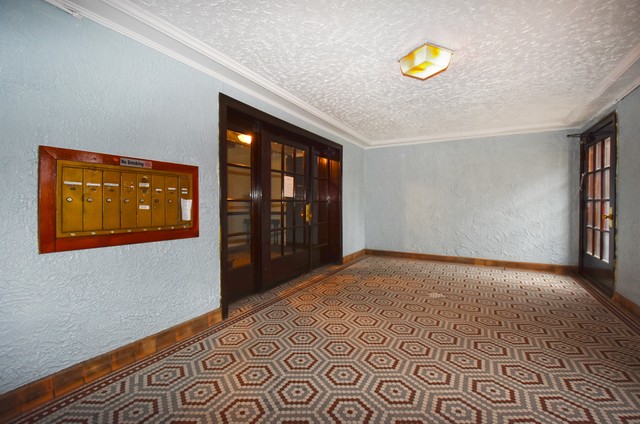823 E 53rd St #2, Chicago, IL 60615 photo 2