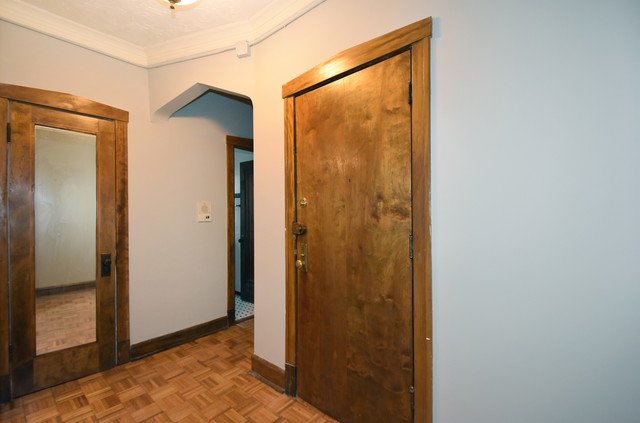 823 E 53rd St #2, Chicago, IL 60615 photo 4