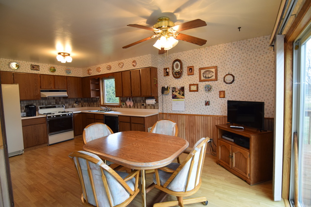 1902 W August Ln, Mchenry, IL 60051 photo 4