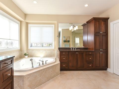 37 Willow Crest Dr N, Oak Brook, IL 60523 photo 14