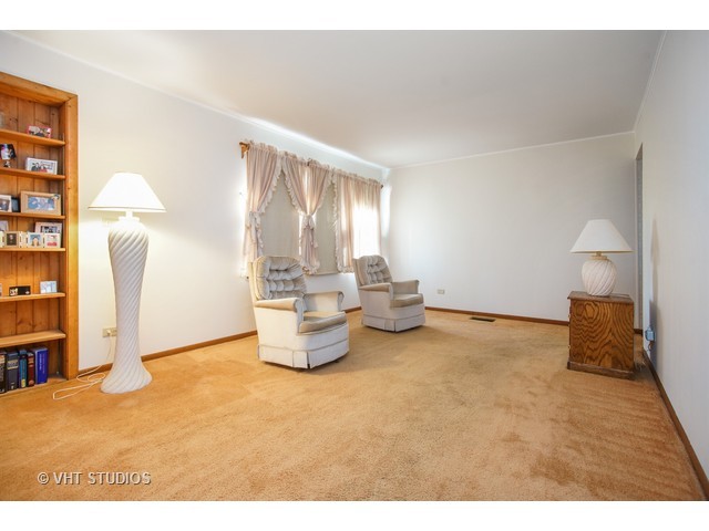 3101 Dove Ct, Rolling Meadows, IL 60008 photo 2