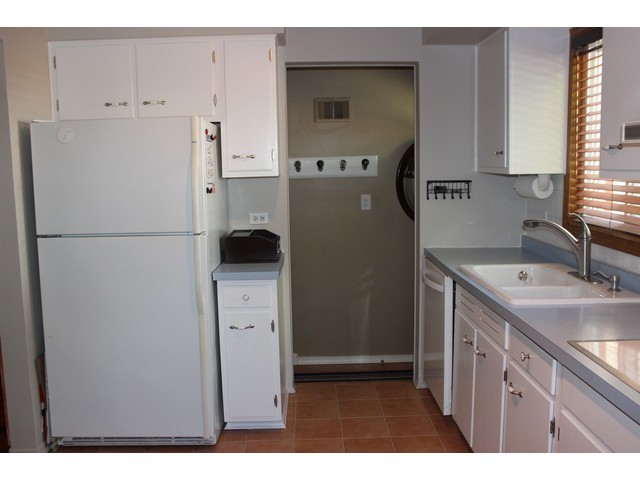 458 E Park Ave, Elmhurst, IL 60126 photo 8