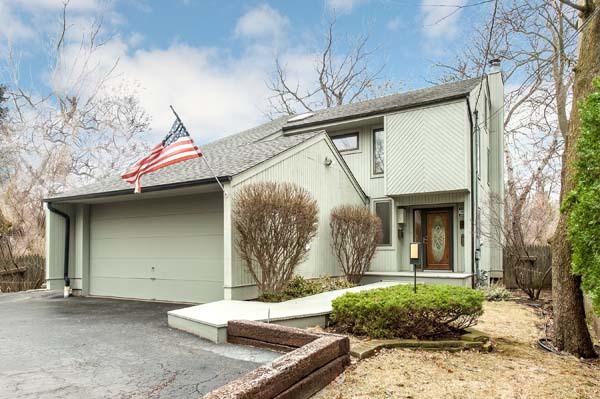 953 Forest Ave, Deerfield, IL 60015 photo 1