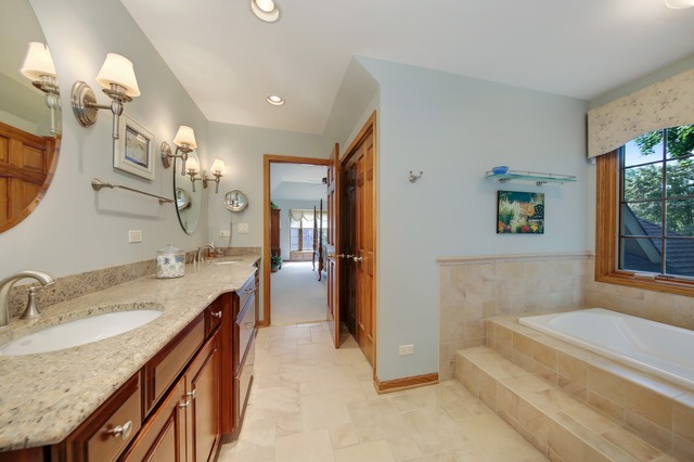 26 Pine Tree Ln, Burr Ridge, IL 60527 photo 16