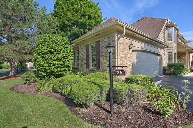 26 Pine Tree Ln, Burr Ridge, IL 60527 photo 1