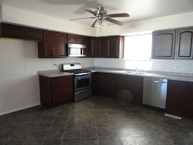 5323 Meadow St, Mchenry, IL 60050 photo 4