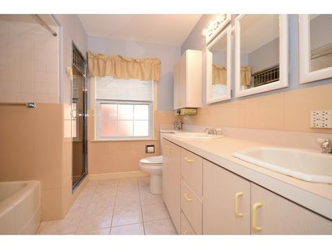 458 Kent Rd, Riverside, IL 60546 photo 16