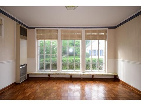 458 Kent Rd, Riverside, IL 60546 photo 4
