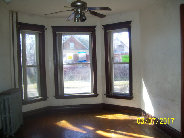 7341 S Champlain Ave, Chicago, IL 60619 photo 4