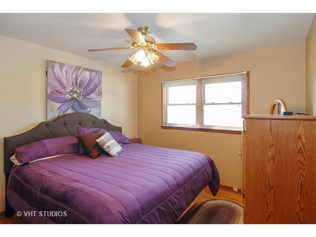 5950 W Maple Ave, Berkeley, IL 60163 photo 8
