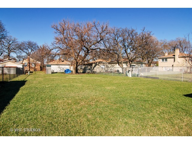 5950 W Maple Ave, Berkeley, IL 60163 photo 10
