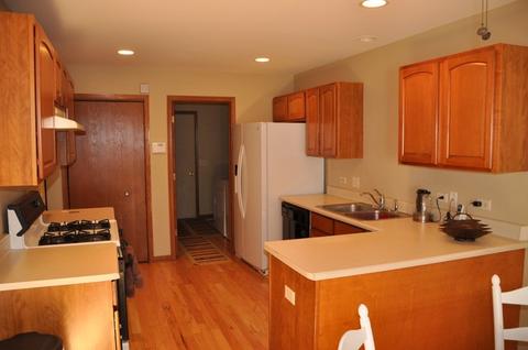 1315 Dancing Bear Ln, Elgin, IL 60120 photo 9