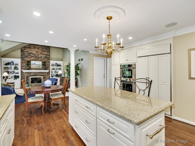 738 Buckingham Ct, Wheaton, IL 60189 photo 7