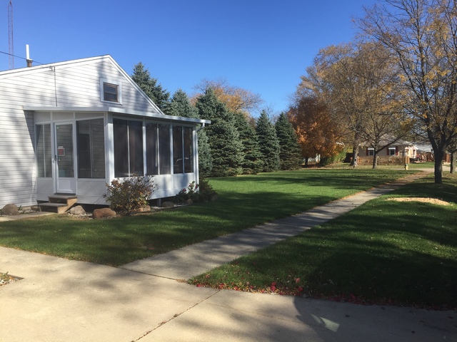 497 S Roosevelt Ave, Kankakee, IL 60901 photo 2