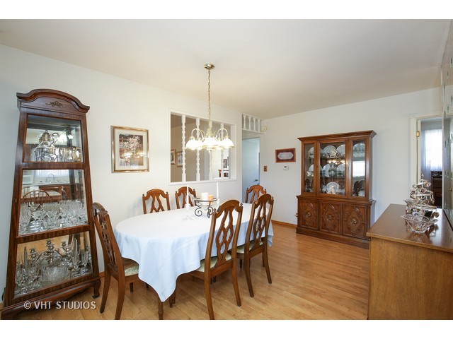 4506 Carr St, Rolling Meadows, IL 60008 photo 4