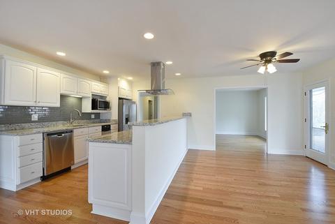 850 Heather Ln, Hoffman Estates, IL 60169 photo 8
