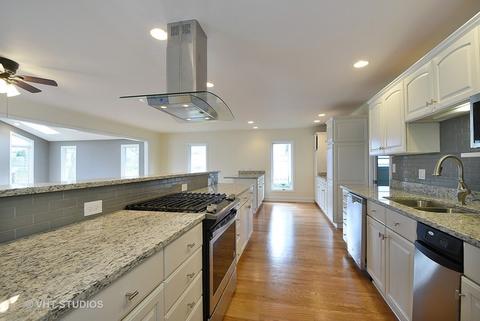 850 Heather Ln, Hoffman Estates, IL 60169 photo 3