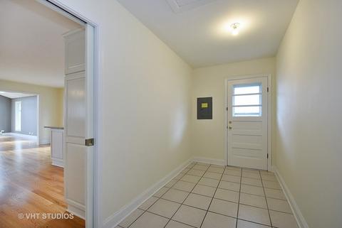 850 Heather Ln, Hoffman Estates, IL 60169 photo 11