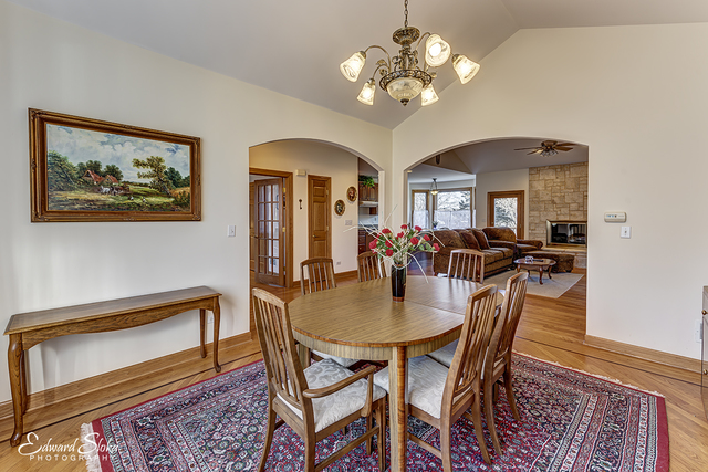 1834 Maple Ln, Sleepy Hollow, IL 60118 photo 12