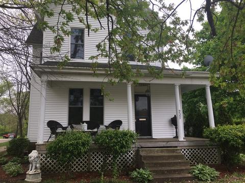 227 E Lafayette St, Ottawa, IL 61350 photo 2