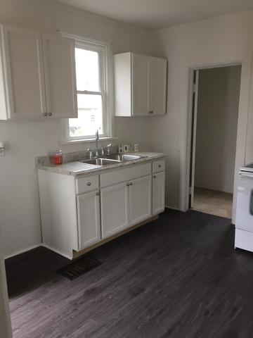 227 E Lafayette St, Ottawa, IL 61350 photo 5