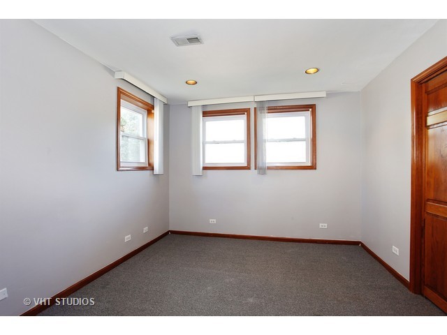 151 Mayer Ave, Wheeling, IL 60090 photo 8