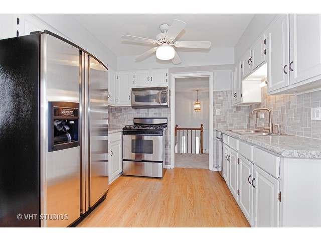 114 Mockingbird Ln, Wheeling, IL 60090 photo 4
