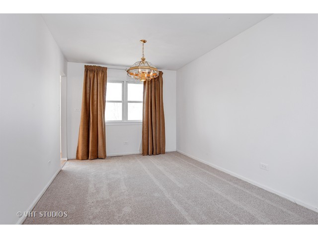 114 Mockingbird Ln, Wheeling, IL 60090 photo 6