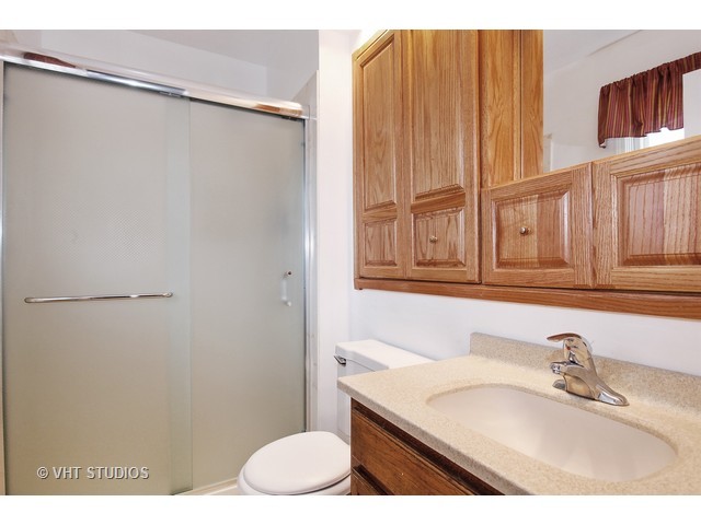 114 Mockingbird Ln, Wheeling, IL 60090 photo 10