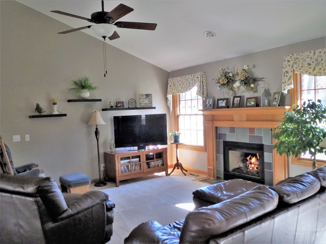 1248 Trail Dr, Dixon, IL 61021 photo 3