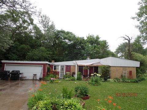 15235 Parkside Dr, Markham, IL 60428 photo 1