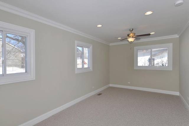110 Pleasant St, Hoffman Estates, IL 60169 photo 23