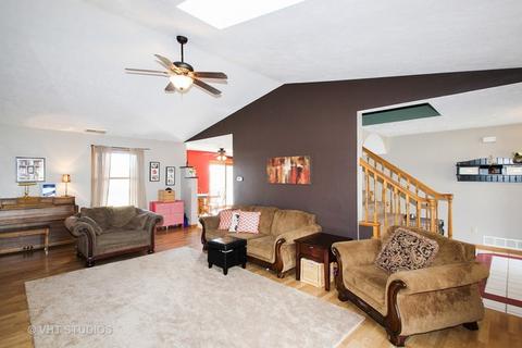 5873 Southdown Ln, Roscoe, IL 61073 photo 5