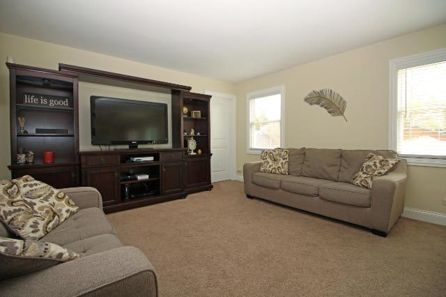 118 Longford Dr, Elgin, IL 60120 photo 11