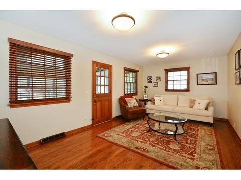 26 W074 Blackhawk Dr, Wheaton, IL 60189 photo 9