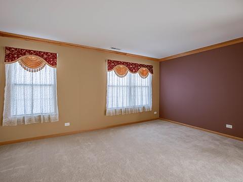210 Lillian Pl, Bartlett, IL 60103 photo 14