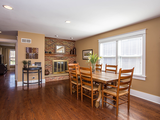 1106 Delles Rd, Wheaton, IL 60189 photo 6