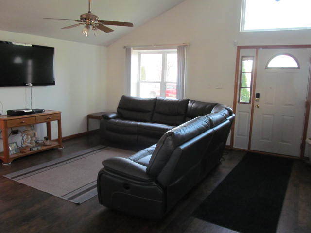 5416 Riviera Blvd, Plainfield, IL 60586 photo 3