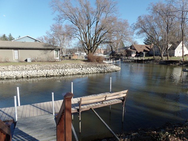 608 Mchenry Ave, Mchenry, IL 60050 photo 32