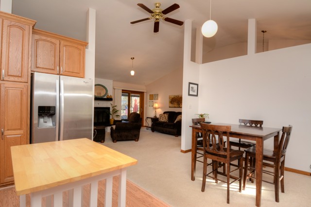 608 Mchenry Ave, Mchenry, IL 60050 photo 8