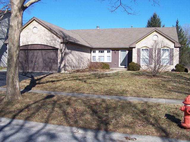 325 Brittany Trl, Elgin, IL 60120 photo 1