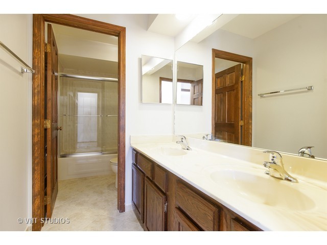 3395 Coventry Ct, Hoffman Estates, IL 60067 photo 14