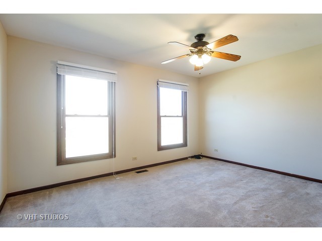 3395 Coventry Ct, Hoffman Estates, IL 60067 photo 10