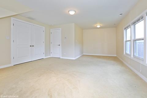 801 Laurel Ave, Des Plaines, IL 60016 photo 16